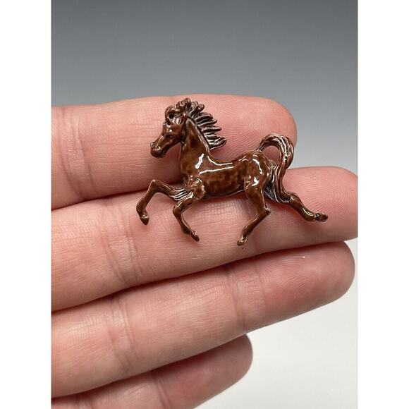 Vintage Enamel Horse Pin Brooch Brown Running Horse Tiawan Retro - Picture 2 of 11
